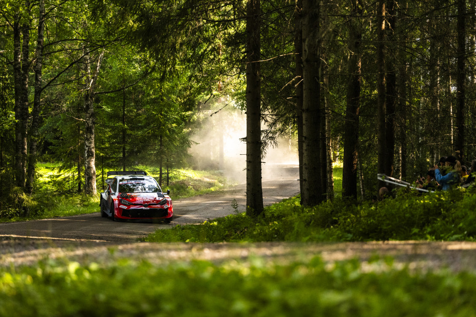 Pajari leads Rally Finland after dramatic Saturday_6a6ead297b593.jpeg