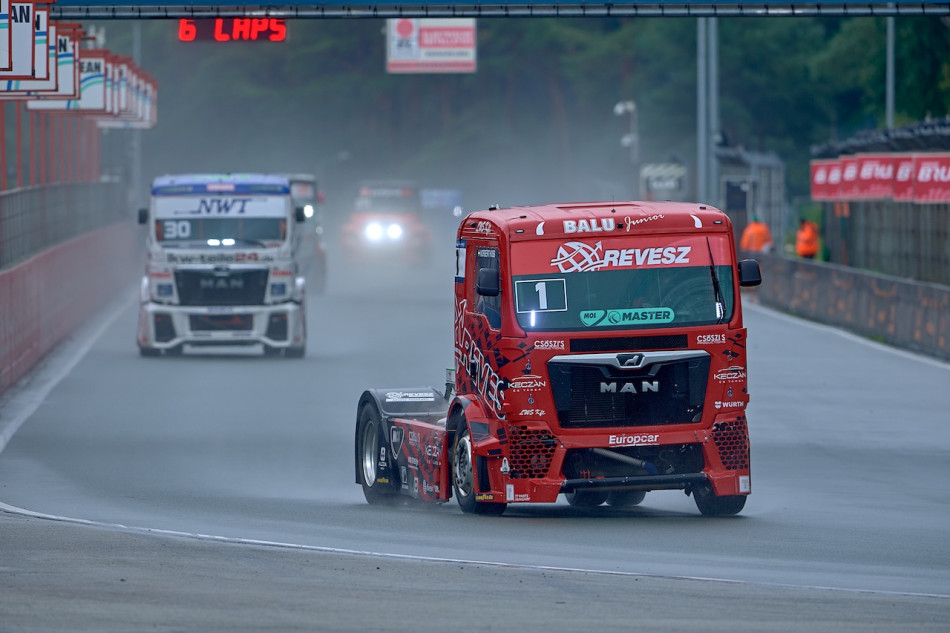 Goodyear FIA ETRC Zolder raceday two round-up: Kiss shines in the Belgian rain with epic victory double_6aa75dba19332.jpeg