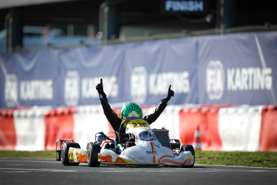 Clean Sweeps for Morelli and Perico to Win Blockbuster FIA Karting World Cup_6acc47aacb8ba.jpeg