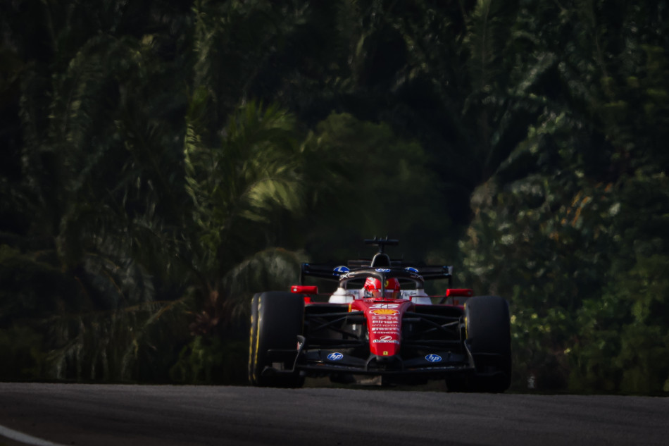 F1 – Leclerc leads Hadjar and Norris in rain-threatened second practice at Sepang_6ac06a31da2bf.jpeg