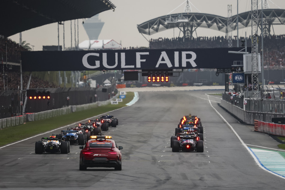FIA concludes investigation into Bahrain GP in Malaysia formation lap “software bug”_6ac85334b2c8d.jpeg